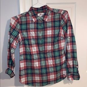 Vineyard vines quarter button down